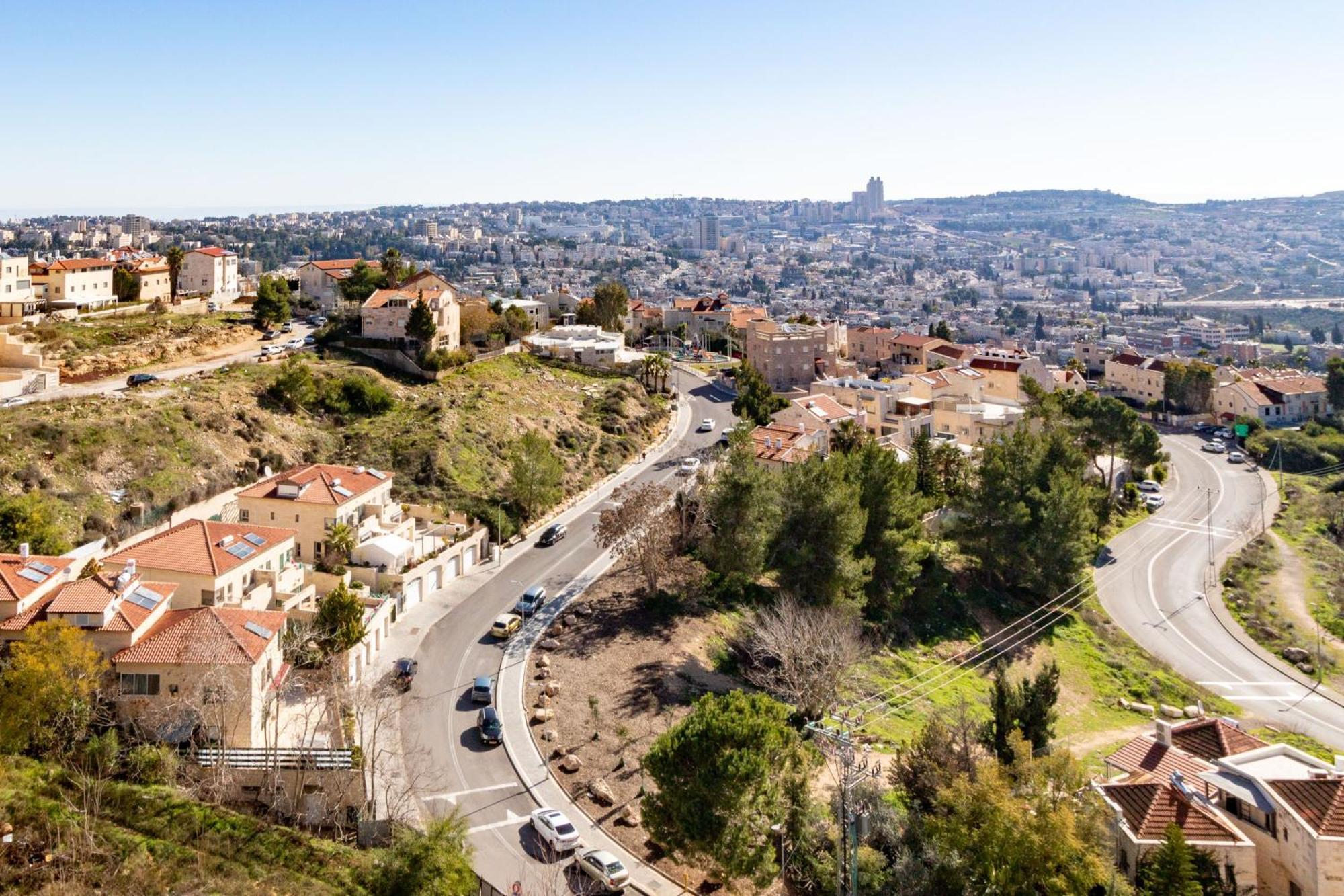 Luxury 4 Bedroom With Amazing View In Ramat Sharet Bayt Vegan เยรูซาเลม ภายนอก รูปภาพ