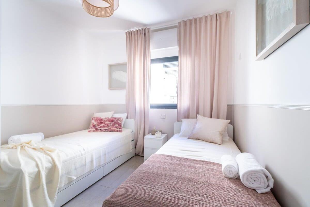 Luxury 4 Bedroom With Amazing View In Ramat Sharet Bayt Vegan เยรูซาเลม ภายนอก รูปภาพ