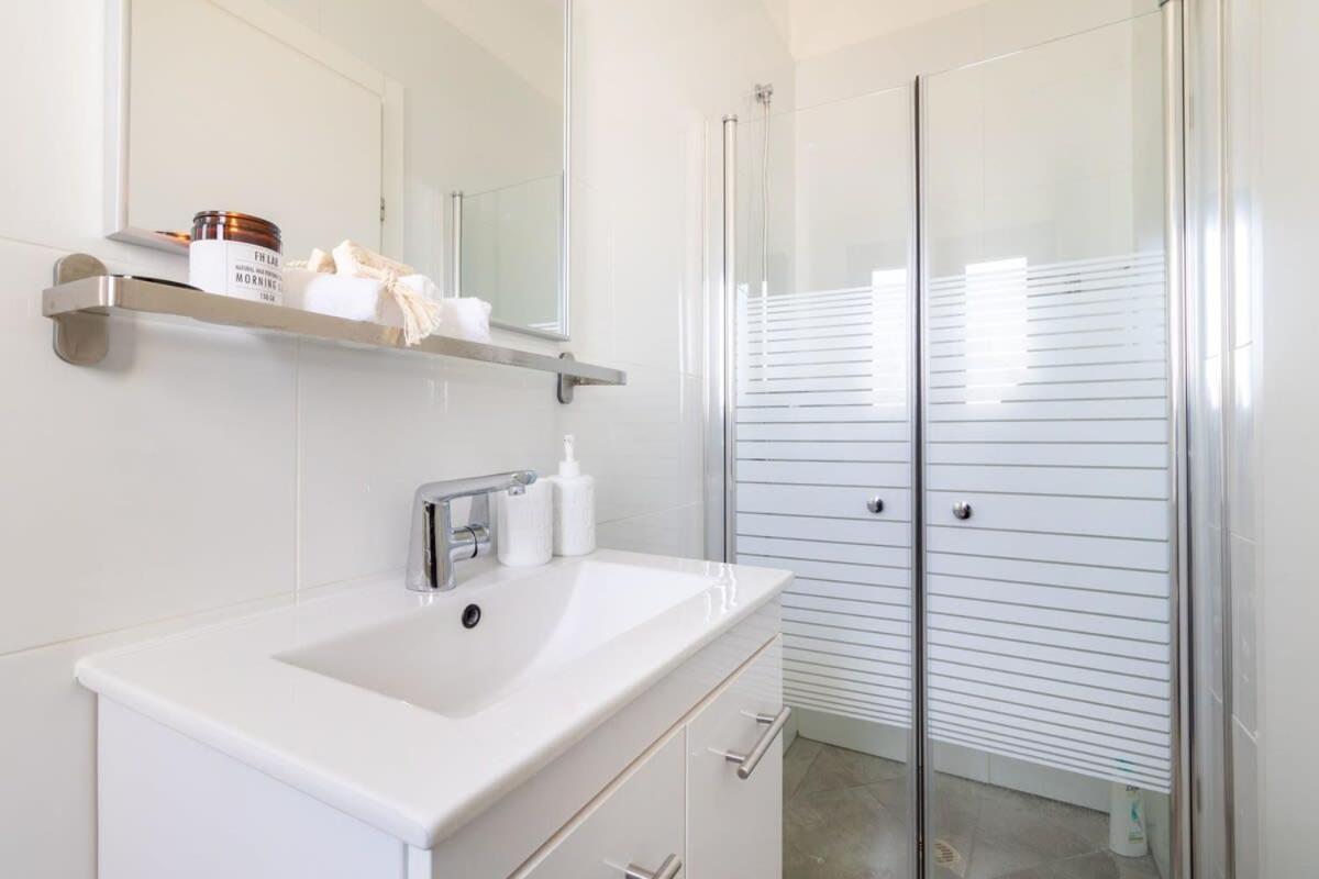 Luxury 4 Bedroom With Amazing View In Ramat Sharet Bayt Vegan เยรูซาเลม ภายนอก รูปภาพ