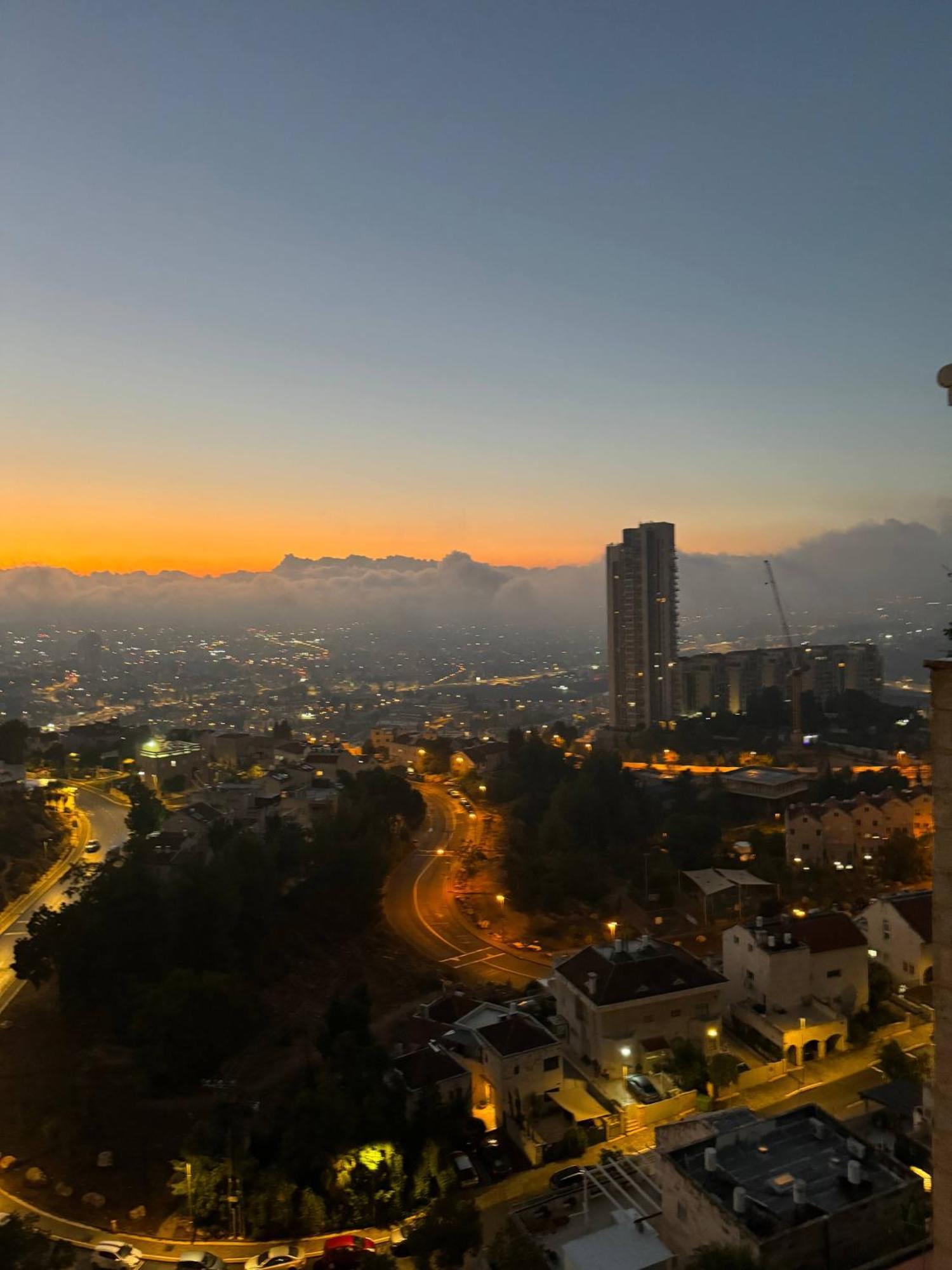 Luxury 4 Bedroom With Amazing View In Ramat Sharet Bayt Vegan เยรูซาเลม ภายนอก รูปภาพ